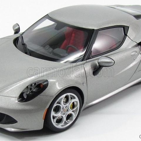 ALFA ROMEO 1:18