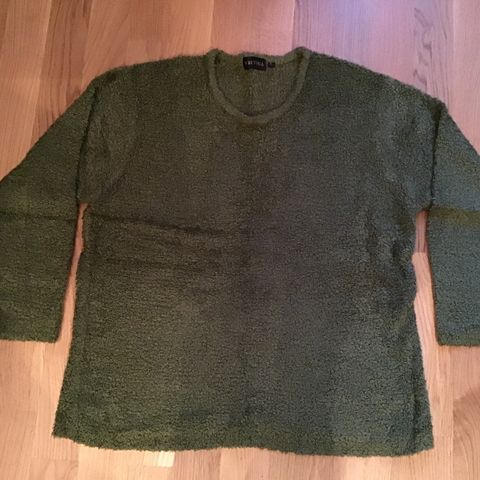 Grønn genser str. L