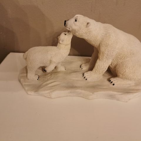 Isbjørn keramikk