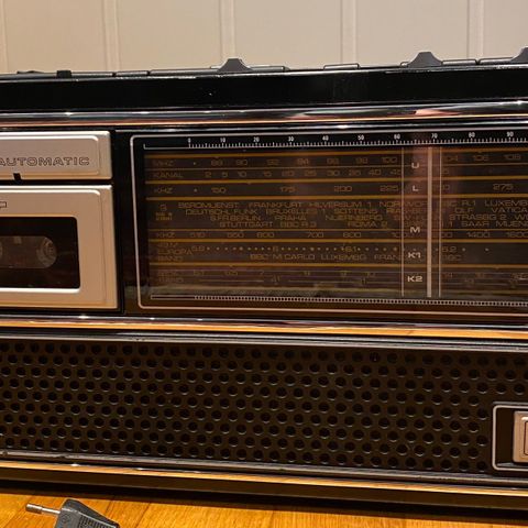 C 6000 Grundig Radio & kassettspiller