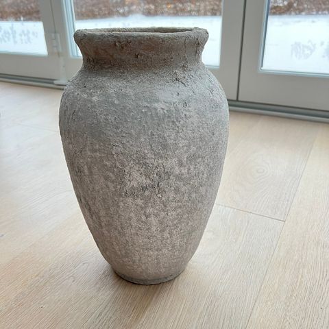 Lekker vase / krukke i keramikk