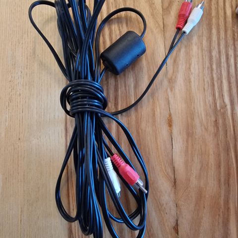 Stereo kabel cabel