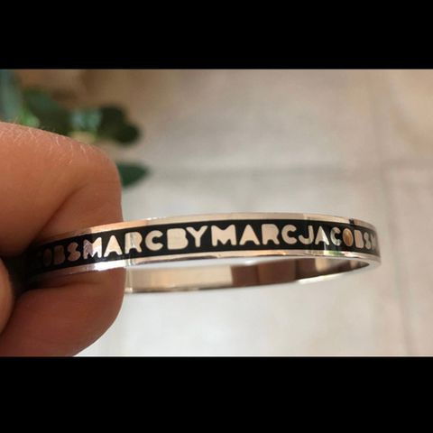 Marc Jacobs armbånd, pent og lite brukt