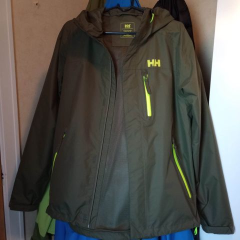 Helly Hansen jakke, str M - UBRUKT SOM NY