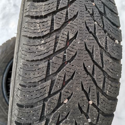 2stk Vinterdekk NOKIAN HAKKAPELIITTA 215/65/17 103R