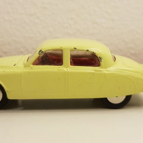 Jaguar 2.4 Litre Saloon. Corgi Toys No. 208S. Made in Gt. Britain 1960-1963