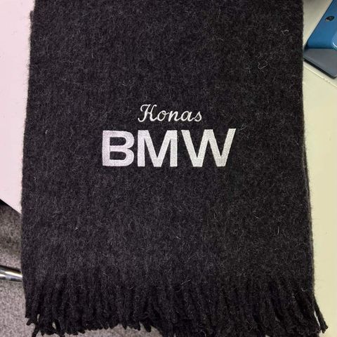 Gave? Kona? BMW? Pynt til sofaen? Bilen?