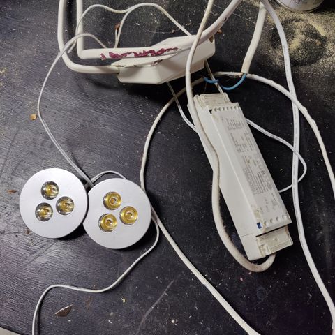 2 led spotter med kabel ledlys