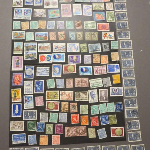 154 stamps finland mix age (lot746)