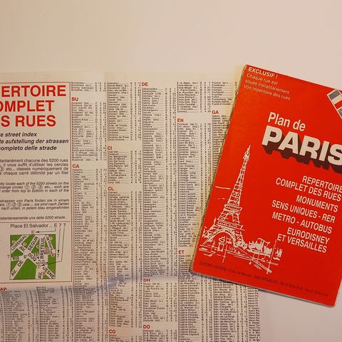 1× Kart av Paris med gateindeks - City map of Paris with street index