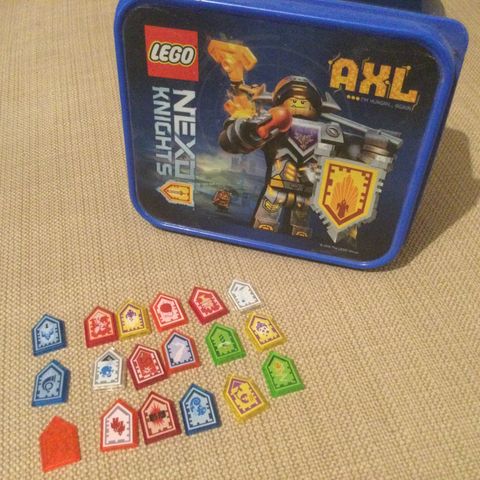 Matboks Lego Nexo Knights + Tilbehør (skjold).