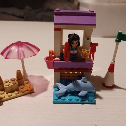 Lego friends Emma's lifeguard post