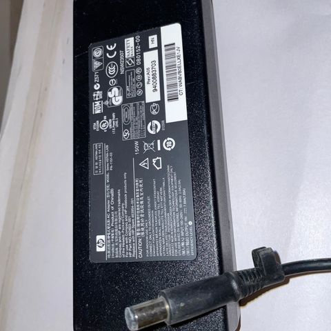 HP strømforsyning / lader / 150W / 19V / 7.89A / 462603-011 / 463954-001