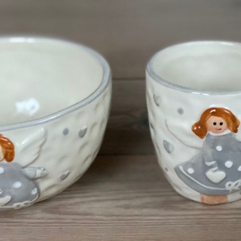 Nydelig keramikk engel kopp og skål