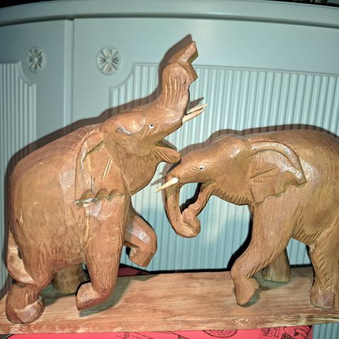 Elefanter teak skulptur
