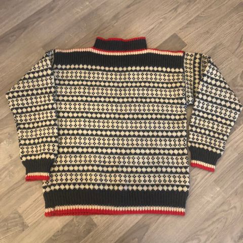 strikket genser 7-9 år