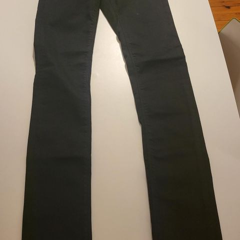 Svart jeans størrelse 26/33