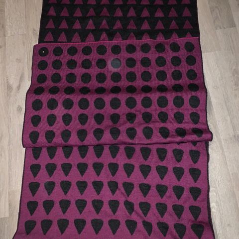 Maxiskjerf /sjal merinoull fra HappyKnit