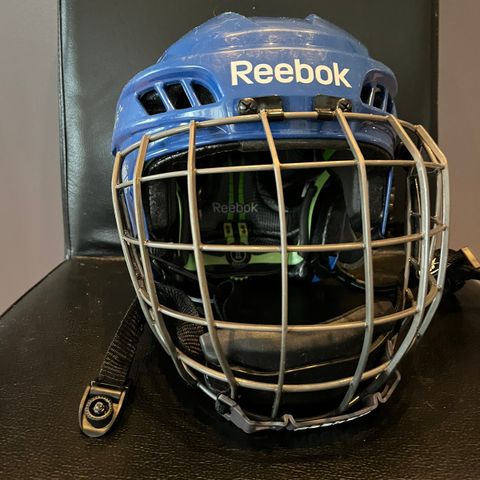 Hockey hjelm med gitter - str. 11K small - 46-56 cm