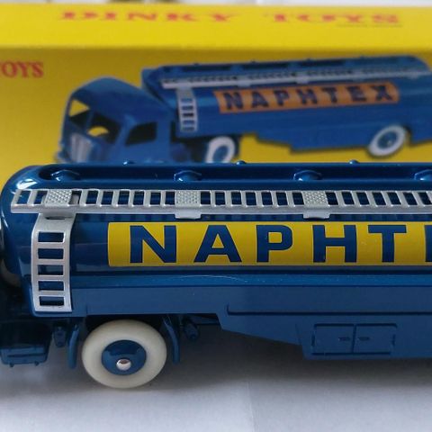 Atlas Dinky Toys 32 CB, Panhard Movic Naphtex