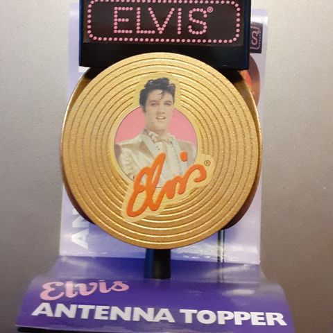 Elvis Presley Antenne Pynt. Trykkes ned over antennekulen.