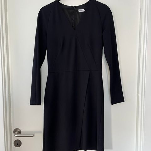 Filippa K Wool Stretch Wrap Dress/ kjole, dark navy, strl. XS, som ny