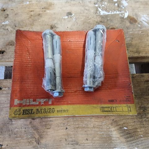 Betong plugger - Hilti HSL M8/20 for sterke fester i betong -  selges.