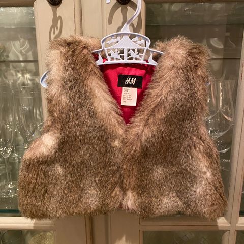 Pelsvest (faux fur) str. 98/2-3 år