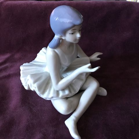 Porselensfigur ballerina