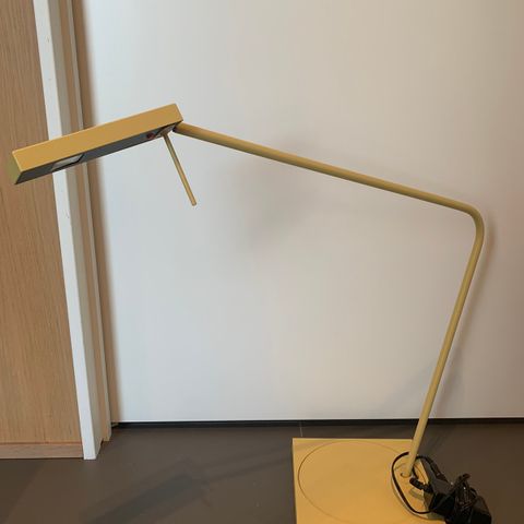 Glamox Ninety bordlampe ( LED - dimbar )