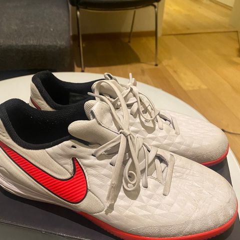 Nike Tiempo innendørs/fotballsko str 41