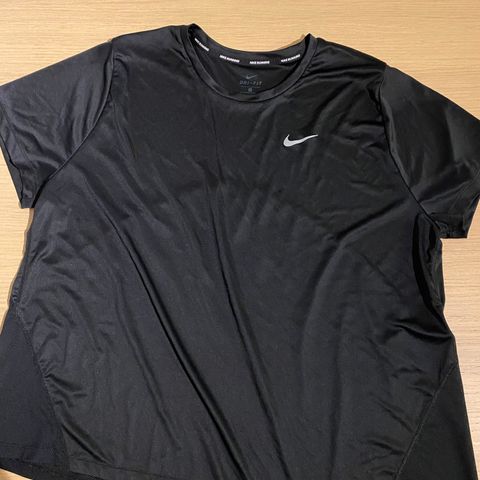 Nike sort Trenings T-skjorte - strl. 2X
