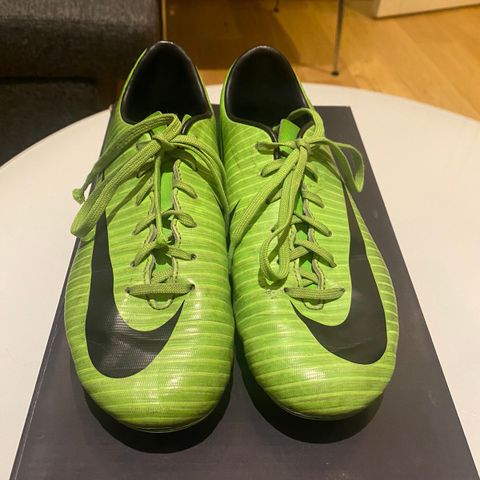 Nike Mercurial fotballsko str 35,5