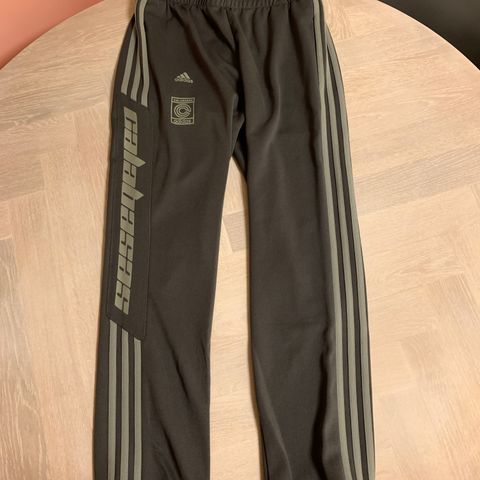 Adidas Yeezy Calabasas Track Pants | Farge: Ink / Wolves | Størrelse: Small