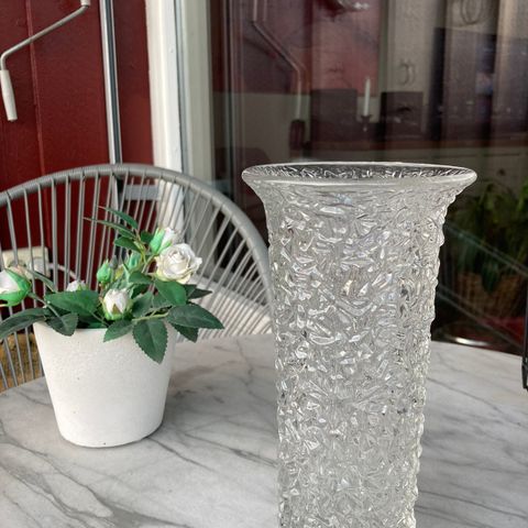 Vase, pressglass.