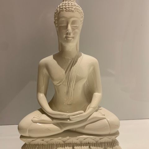 Buddha statue