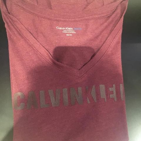 Calvik Klein T-Skjorte