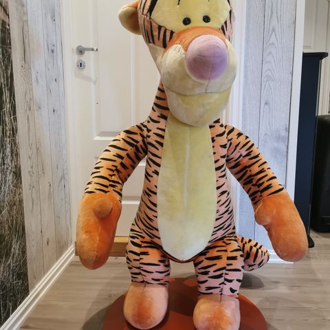 Stor Disney tigergutt (ca 140 cm)