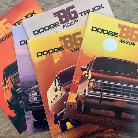 1986 Dodge Truck salgsbrosjyrer