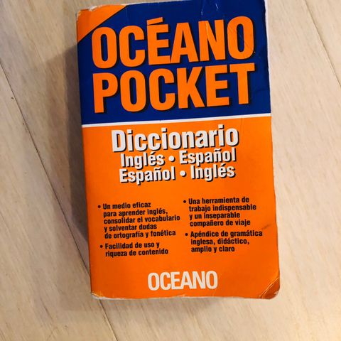 Dictionary English-Spanish:Oceano pocket