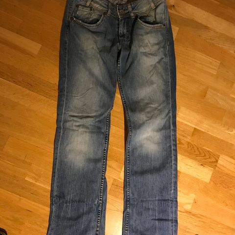 Jeans w 29