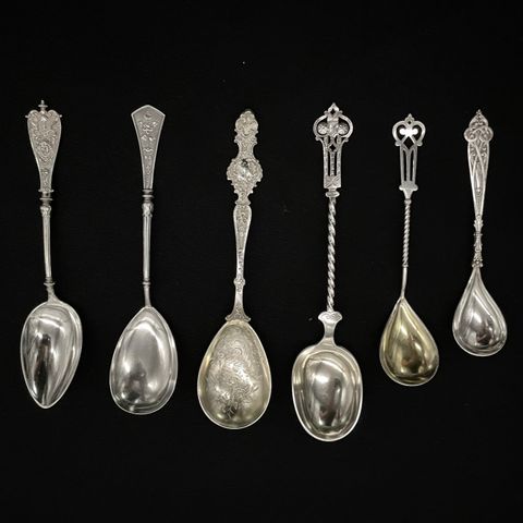 Diverse sølv skjeer i 830s eller 13 1/4 av ulike produsenter
