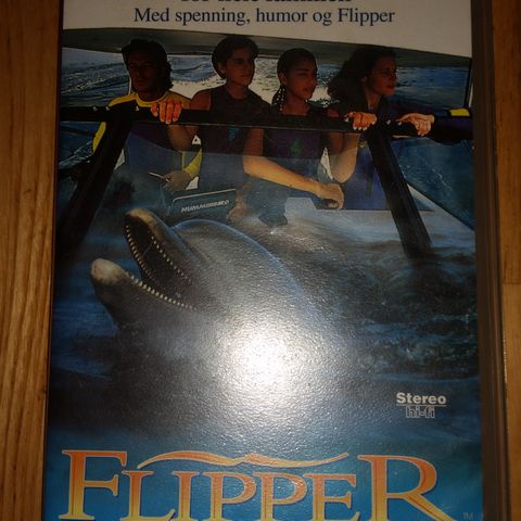 Flipper 1. ( Flipper vender tilbake og havfruen) VHS