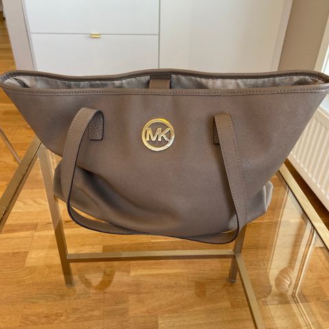 Mikhael Kors veske