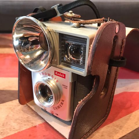 samleobjekt: Kodak Brownie Starmite kamera