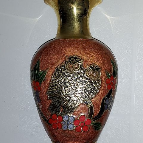 UGLE VASE I MESSING M/ UGLEMOTIV.