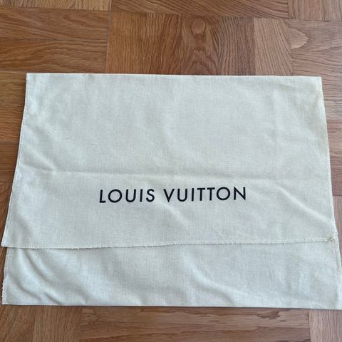 Louis Vuitton støvpose.Ny!  Str.45x35 cm