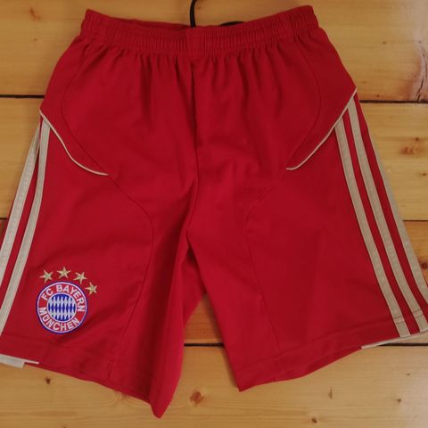 Adidas Bayern München/ Tyskland football shorts, st. 152