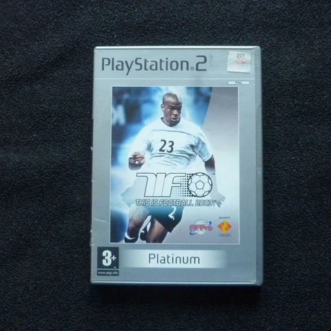 PS2 Spill (PlayStation 2) - This is football 2003, Platinum - Med hefte.