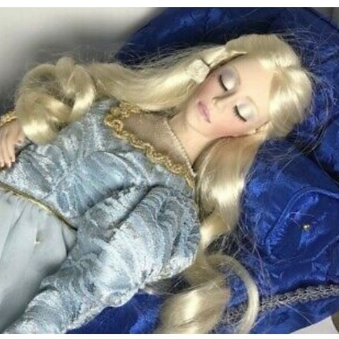 Tornerose / Sleeping Beauty Franklin Heirloom 1988 porselendukke 19’’